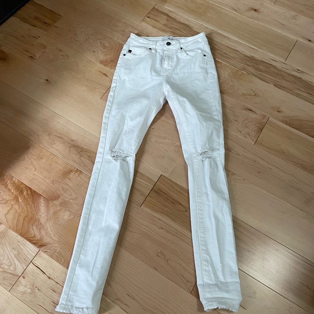White KanCan white ripped stretch jeans